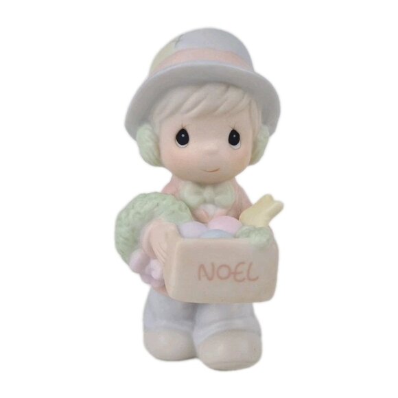 Precious Moments 529435 Dusty Boy w/ Box of Ornament Christmas Figurine - Picture 1 of 5